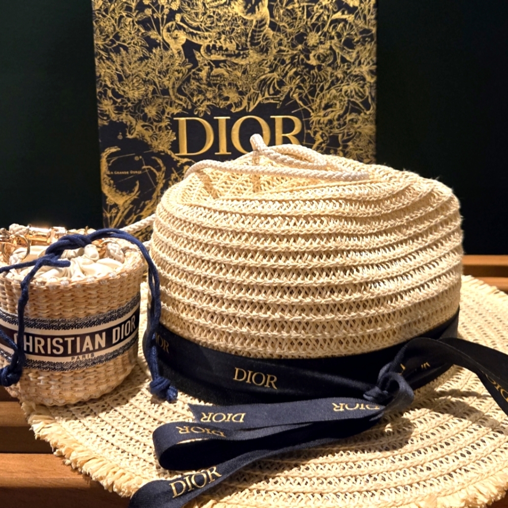 🛍️Dior Blue Crossbody Bag …and hat with a ribbon with a logo ( gift) - Picture 2 of 11